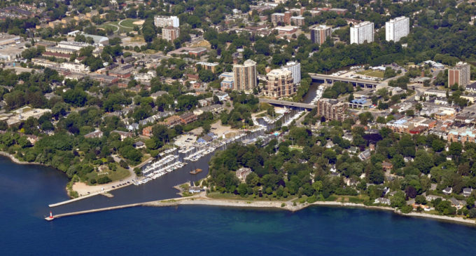Oakville Commercial Real Estate by the Numbers